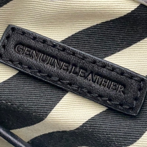 Cynthia Rowley Leather Snake Print Bag Gray Black White - Picture 8 of 8